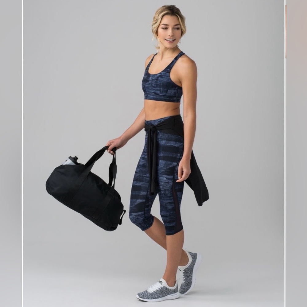 Lululemon Train Times Crop 17” | women’s size 6